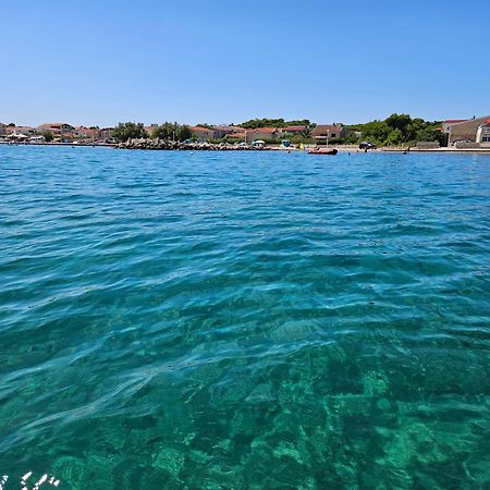 Familien Ferienhaus Vir Croatia 150M Strand Restaurant Einkaufen Exteriör bild