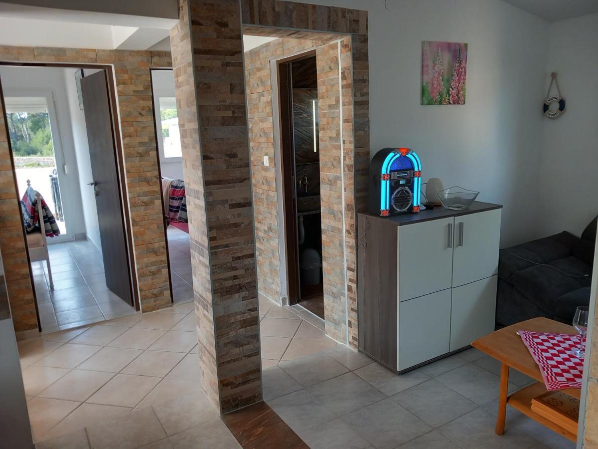 Familien Ferienhaus Vir Croatia 150M Strand Restaurant Einkaufen Exteriör bild