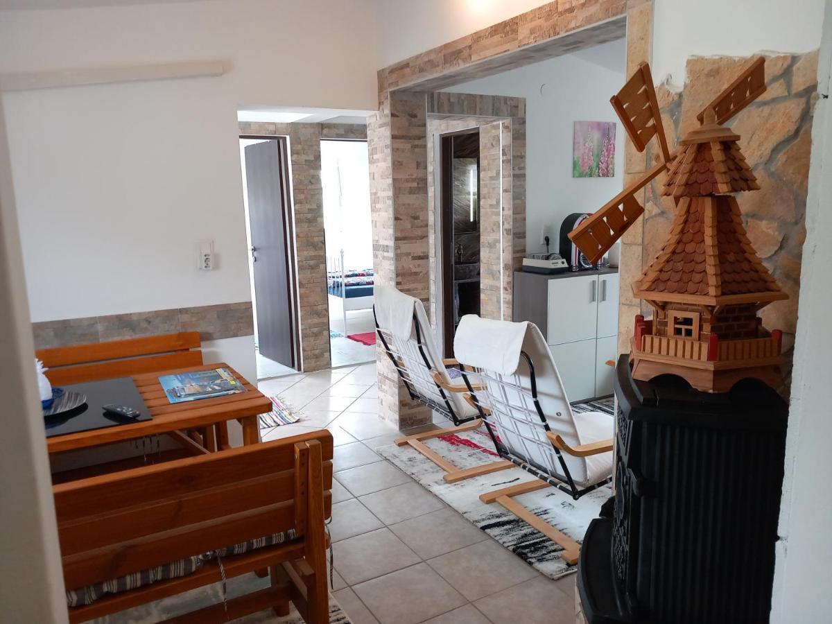 Familien Ferienhaus Vir Croatia 150M Strand Restaurant Einkaufen Exteriör bild