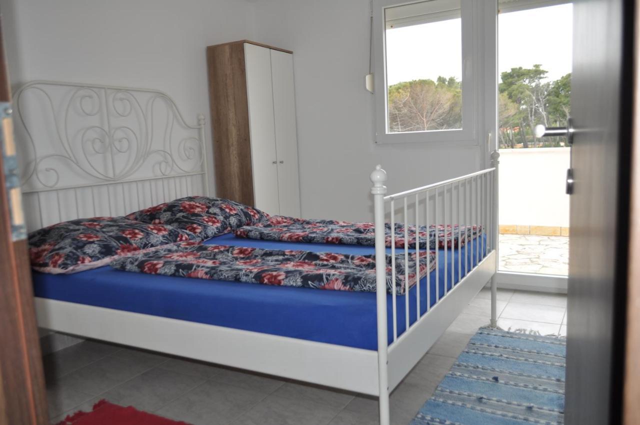 Familien Ferienhaus Vir Croatia 150M Strand Restaurant Einkaufen Exteriör bild